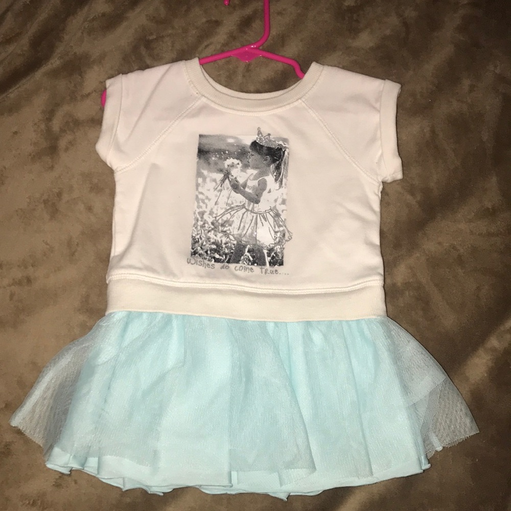 Short sleeve dress
